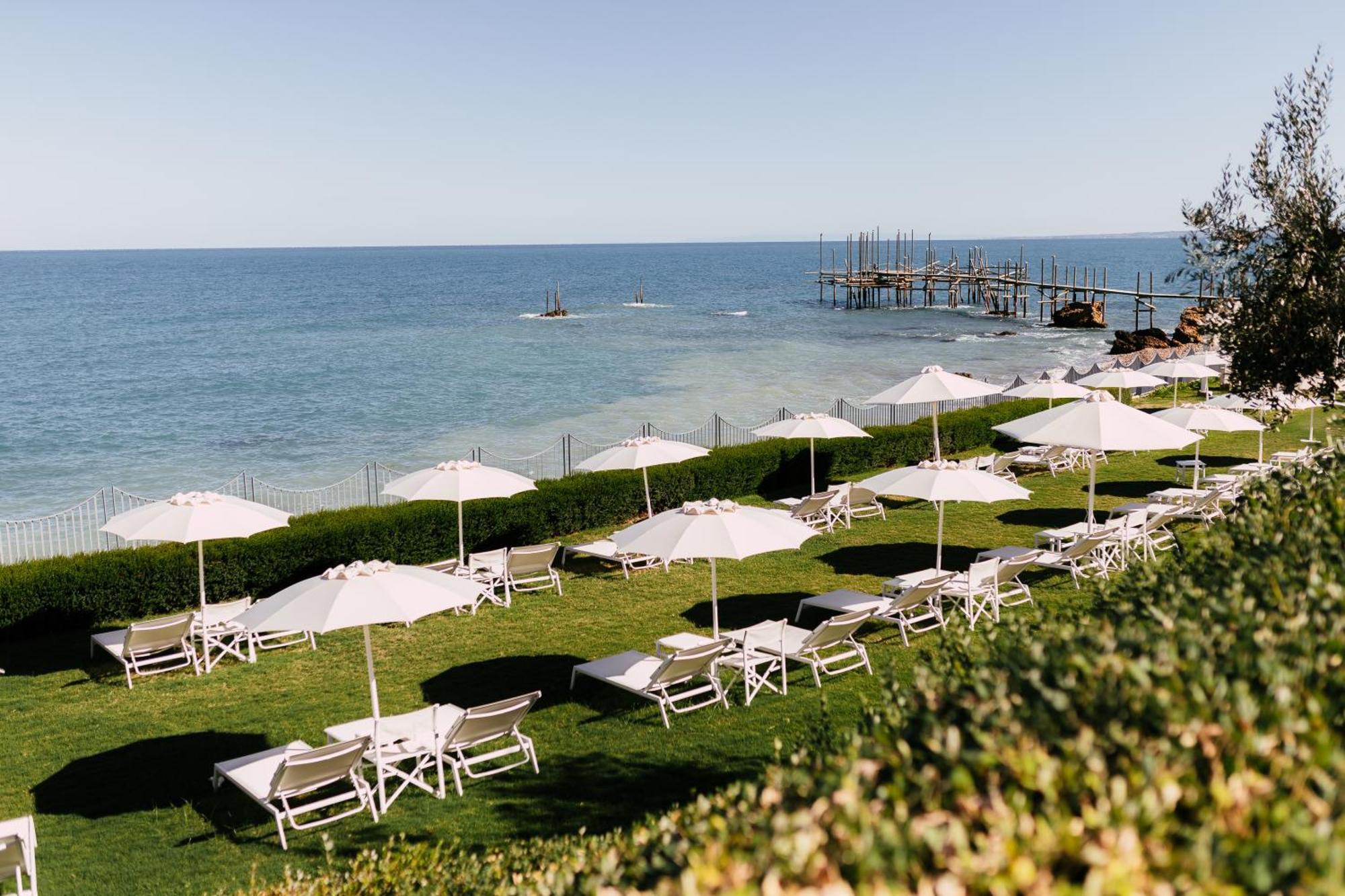 Baia Delphis Resort Vasto Eksteriør billede