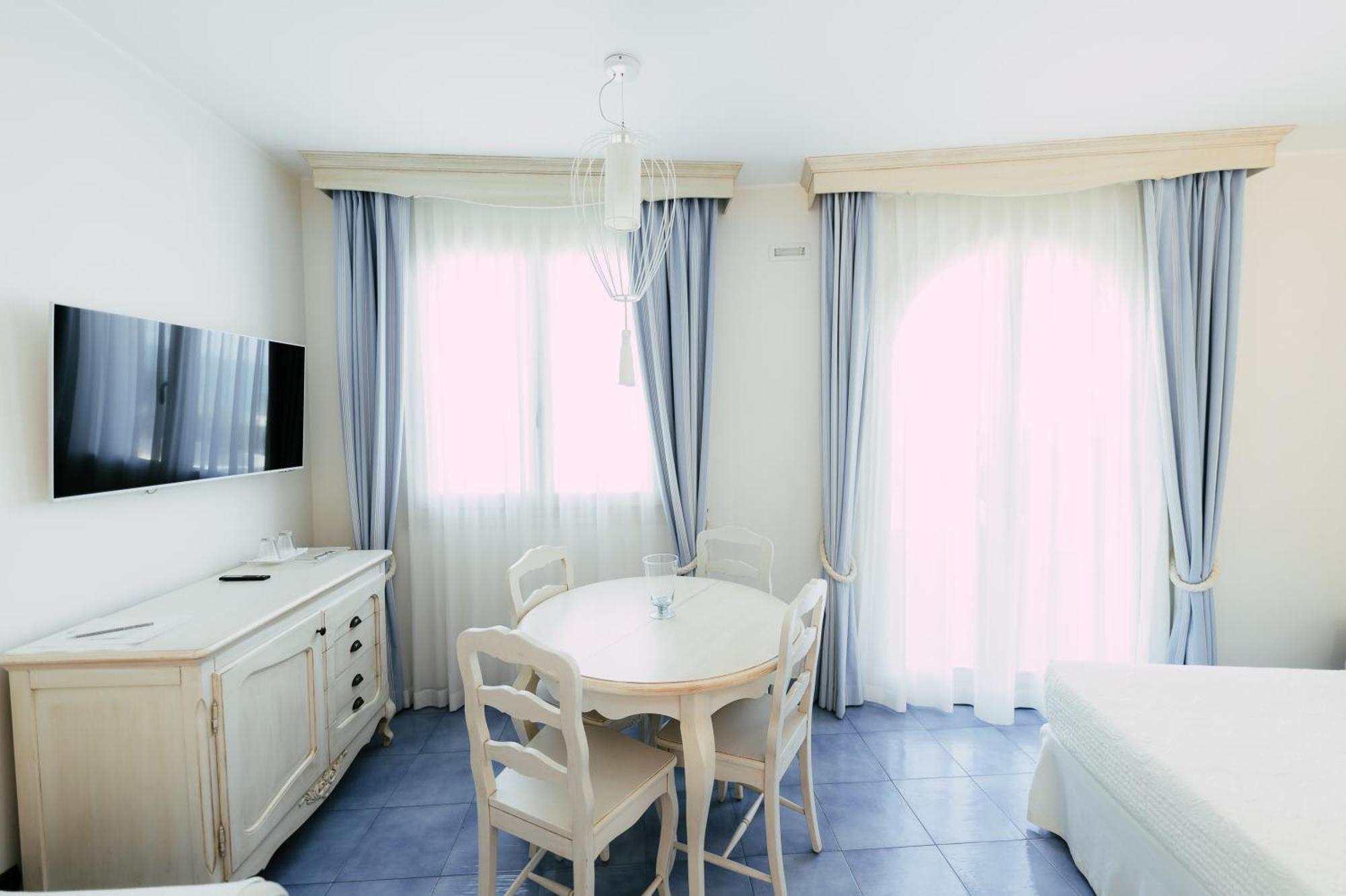 Baia Delphis Resort Vasto Eksteriør billede
