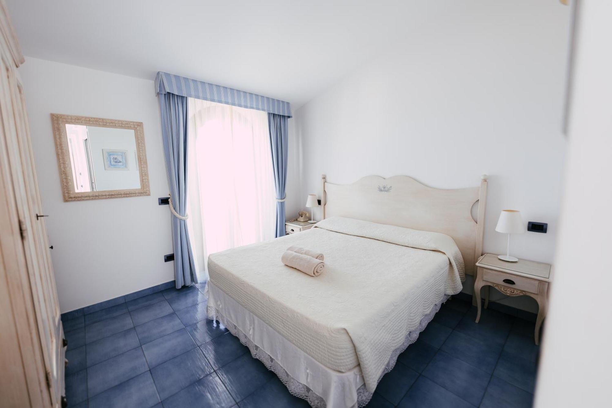 Baia Delphis Resort Vasto Eksteriør billede